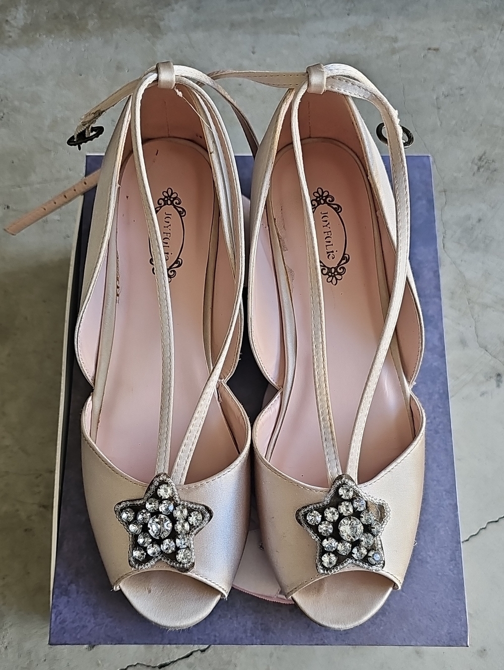 Joyfolie Champagne Star-Embellished Peep-Toe Kids Wedge Heels